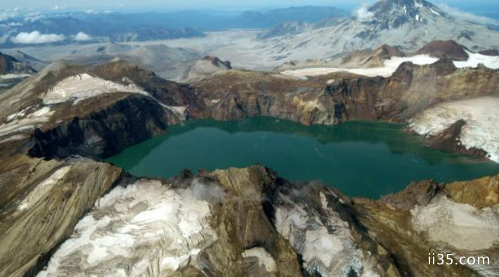 全球十大最美丽的火山口湖泊排行榜大自然创造的美景